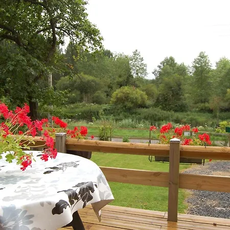 Шале Le De La Vallee Bouquelon